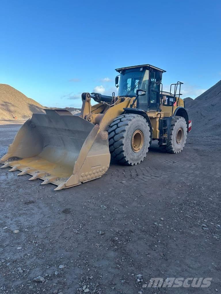 CAT 966 K Gumikerekes homlokrakodók