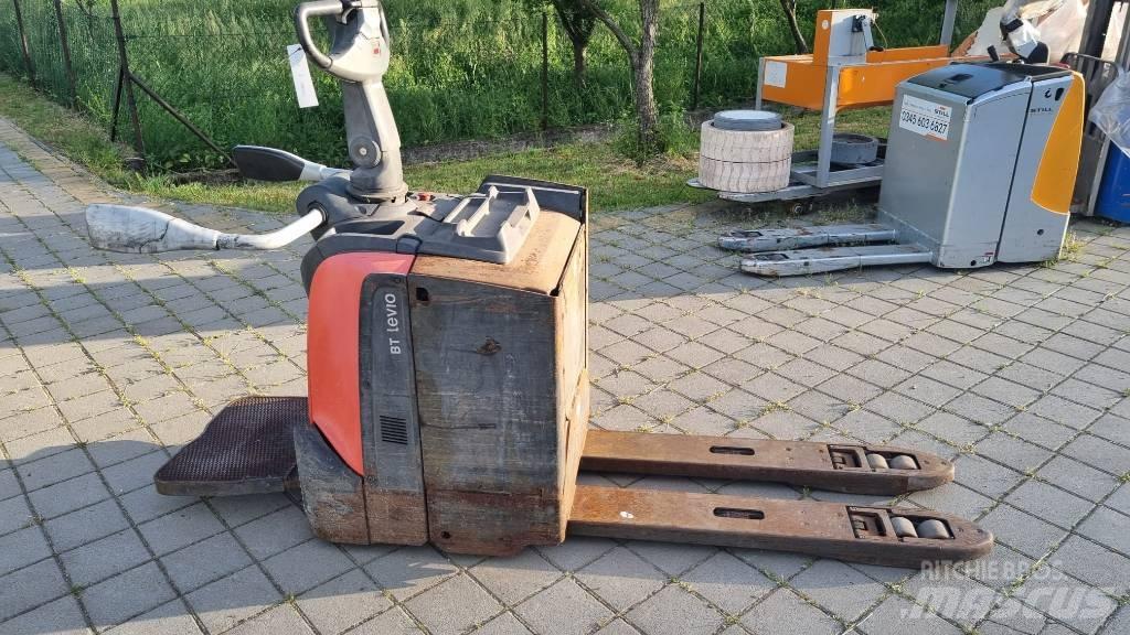 Toyota BT LPE200 Vezetőállásos alacsony emelőkocsi