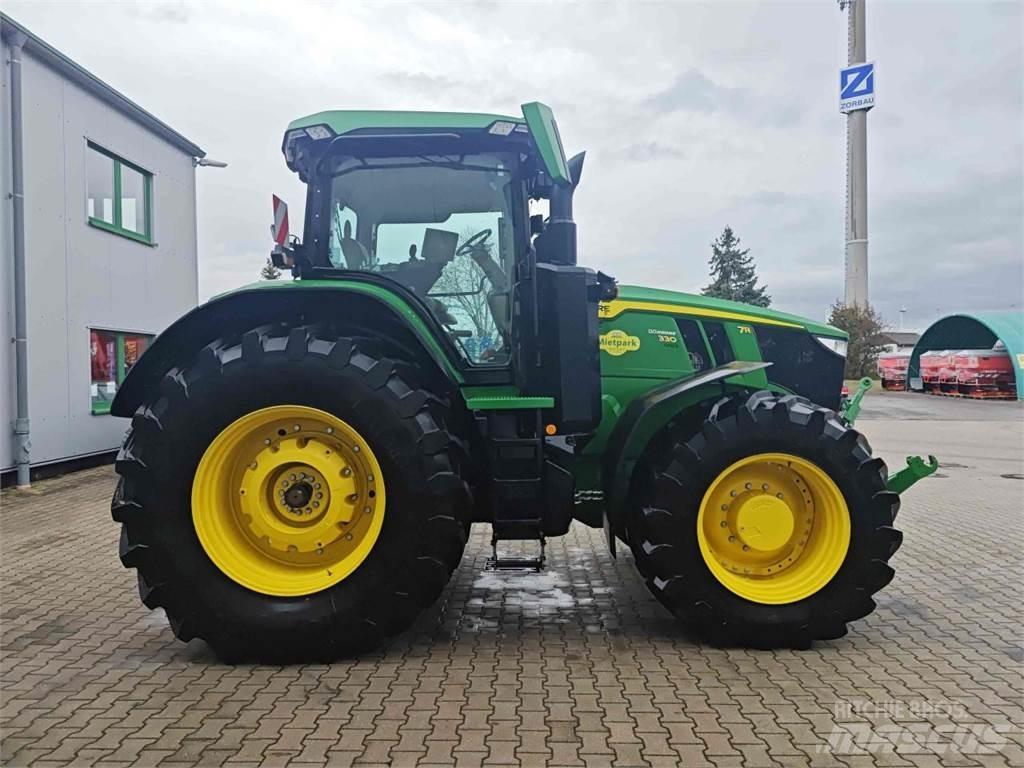 John Deere 7R 330 Traktorok