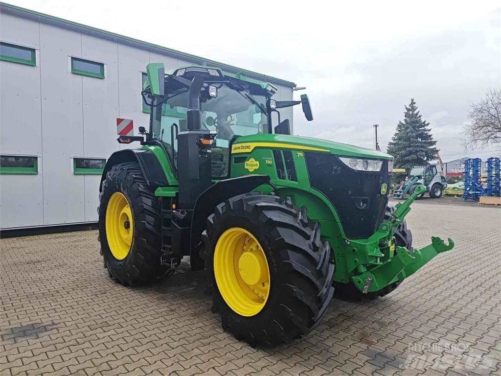 John Deere 7R 330 Traktorok