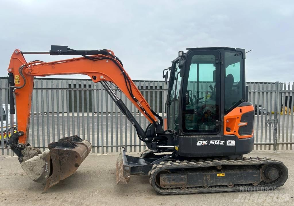 Doosan DX50Z-7 Mini kotrók < 7t