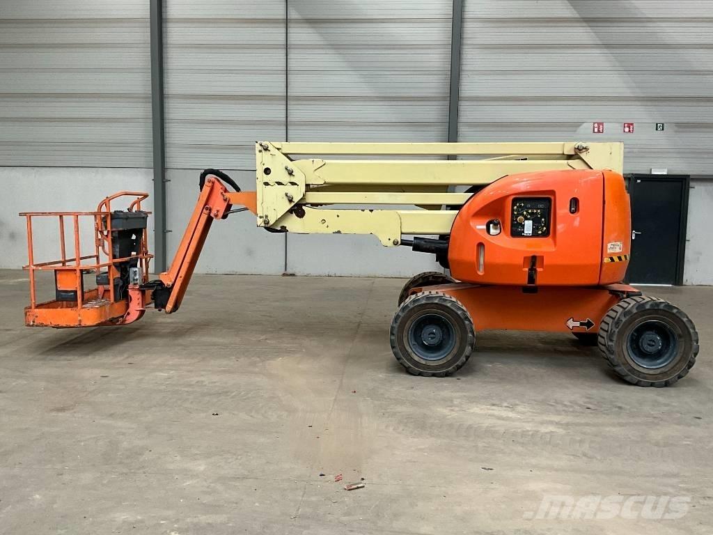 JLG 450 AJ Karos emelők