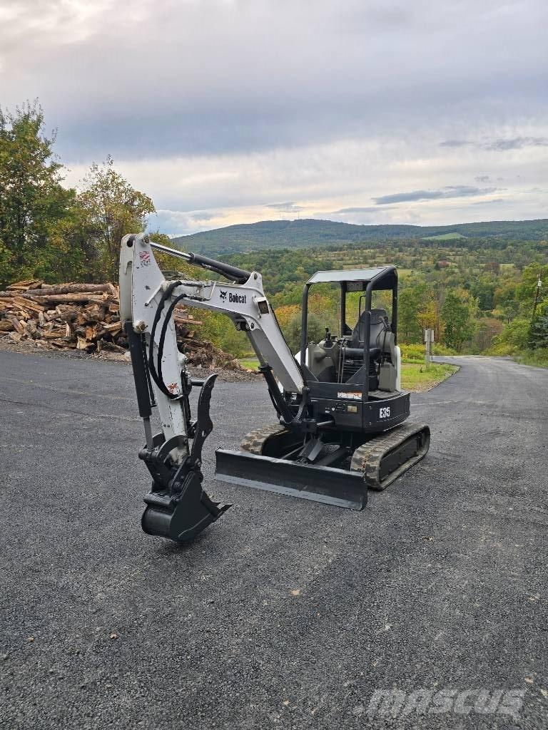 Bobcat E 35 Mini kotrók < 7t