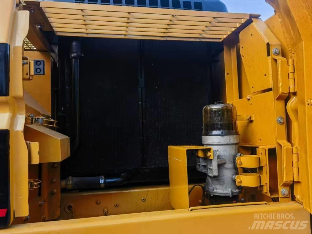 CAT CAT325B Hulladékkezelő gépek