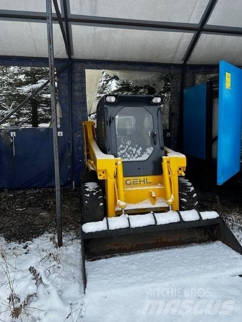 Gehl 4640 Mini homlokrakodók
