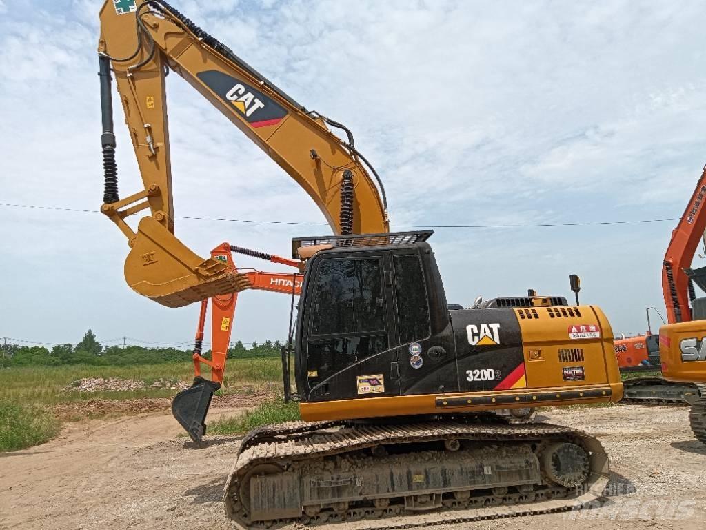 CAT 320D2 Közepes (midi) kotrók 7 t - 12 t