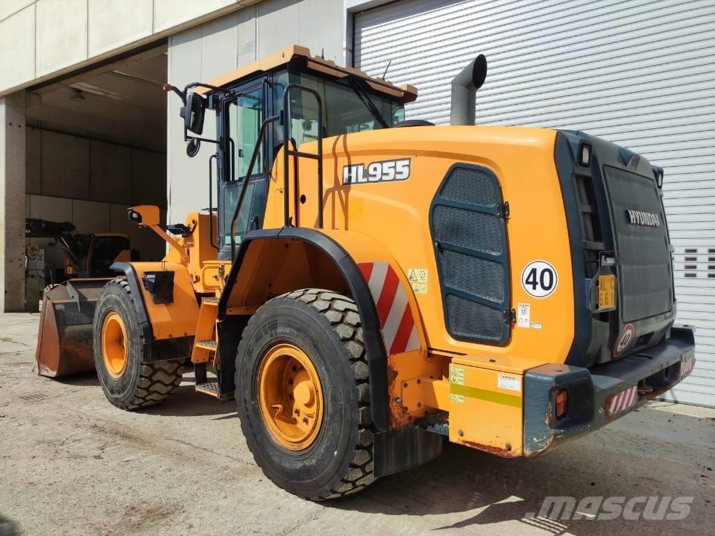 Hyundai HL 955 Gumikerekes homlokrakodók