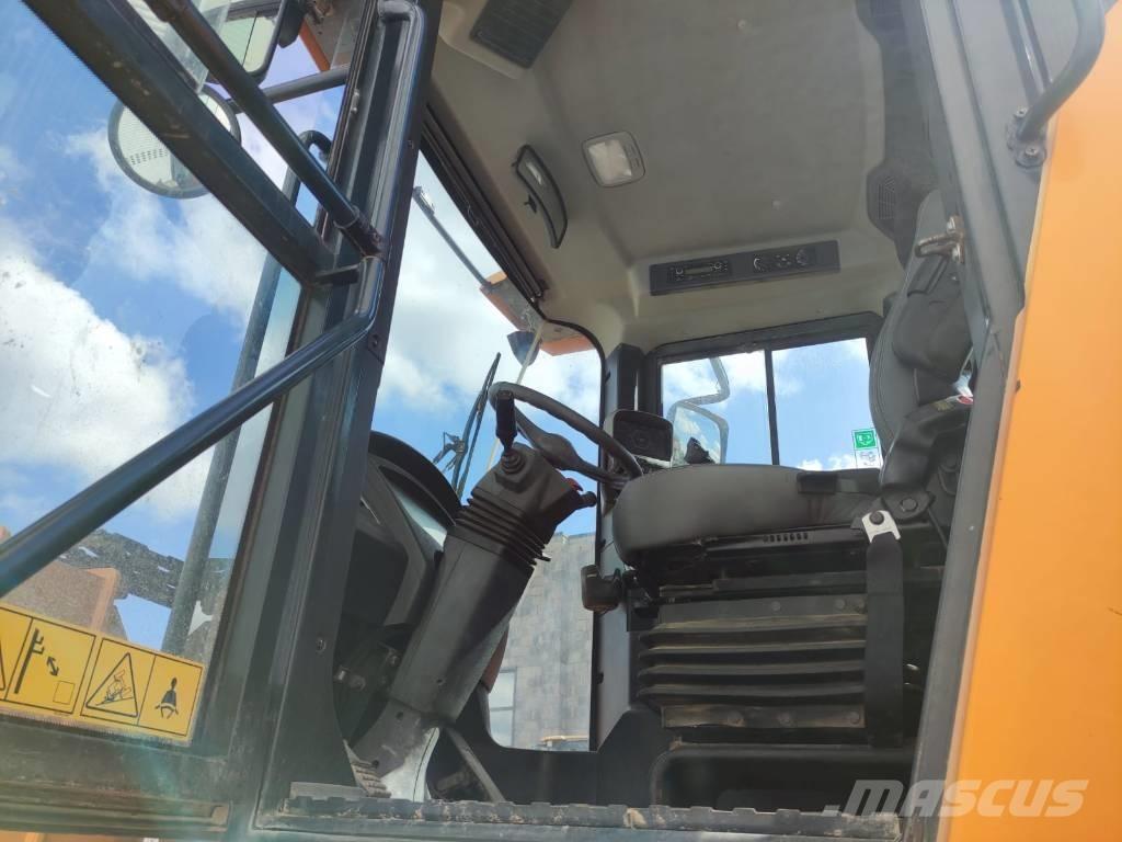 Hyundai HL 955 Gumikerekes homlokrakodók