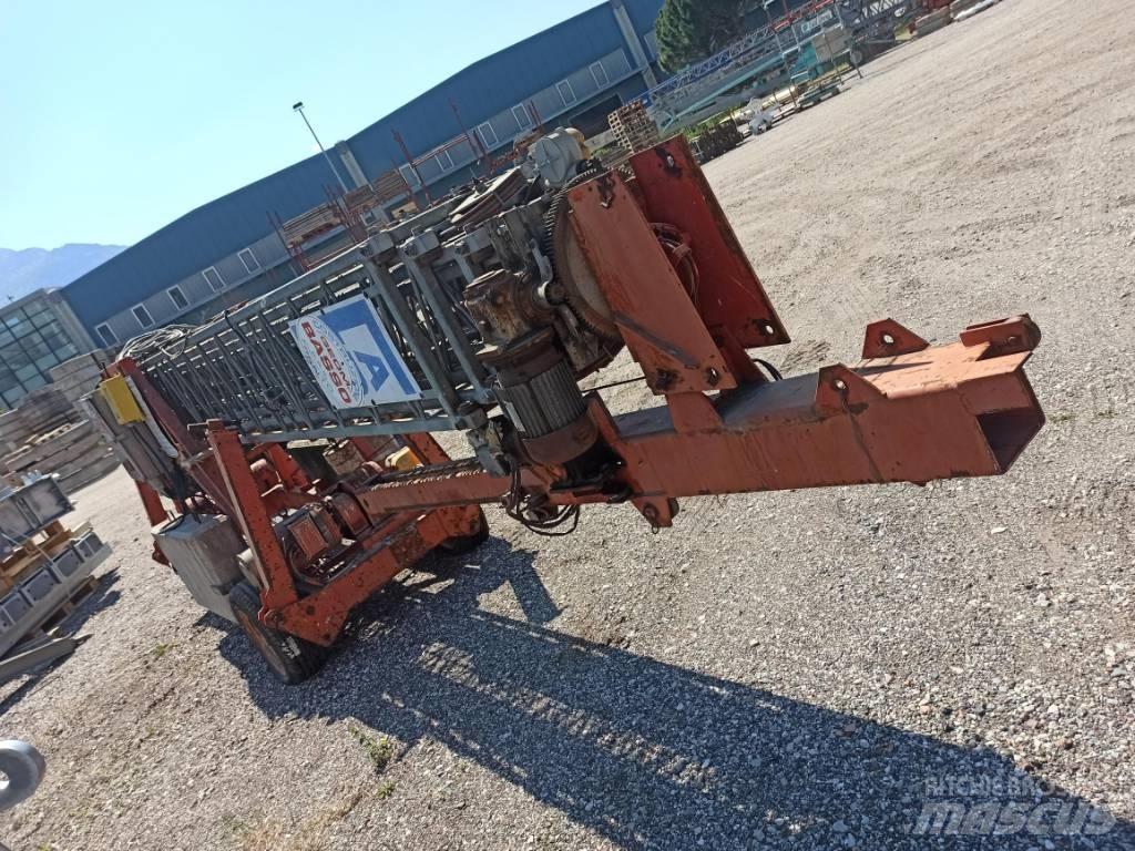 Fari E300 Önszerelő toronydaruk