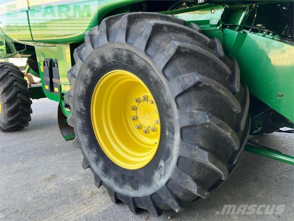 John Deere t560hm Kombájnok