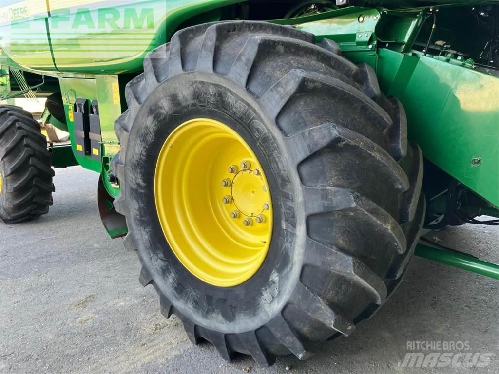 John Deere t560hm Kombájnok