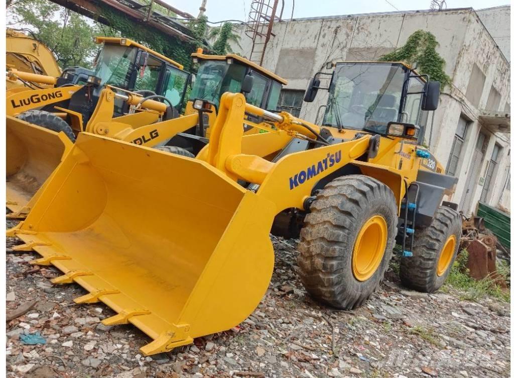 Komatsu WA 320-5 Gumikerekes homlokrakodók