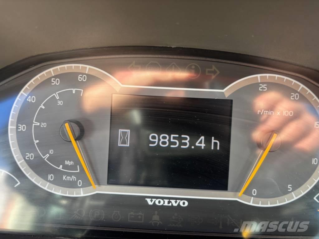 Volvo L 180 H Gumikerekes homlokrakodók