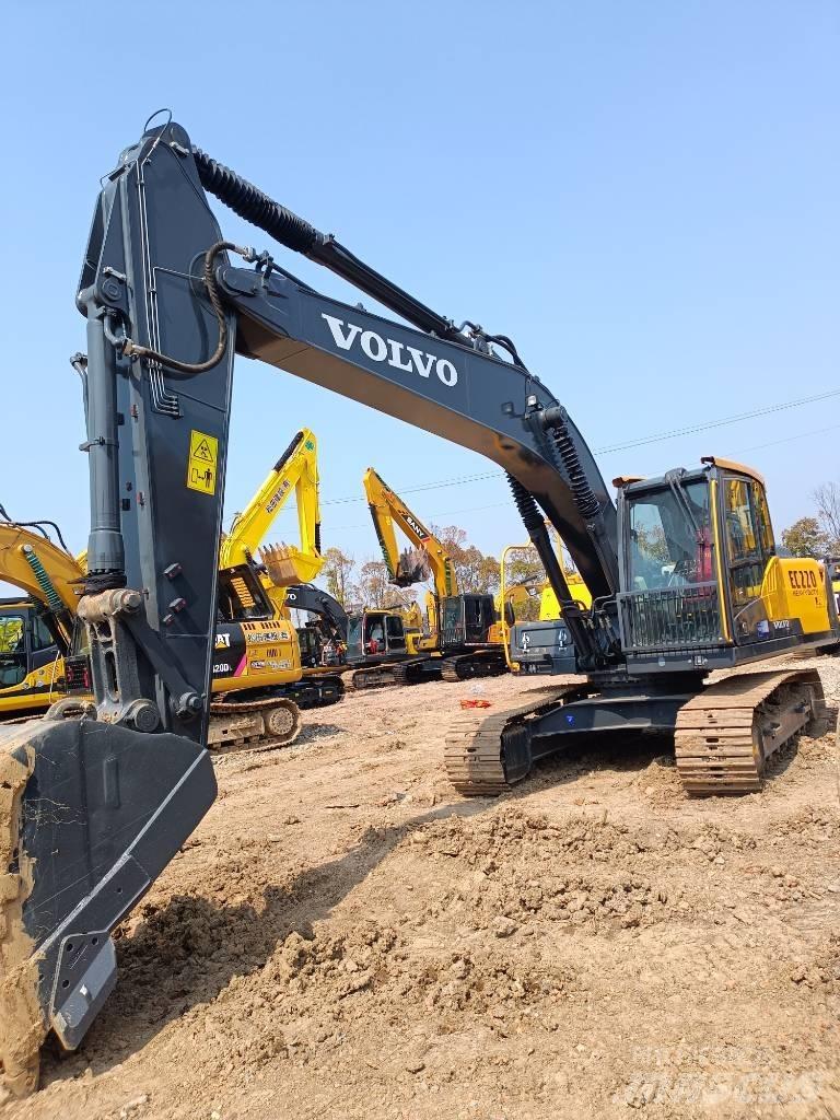 Volvo EC 220 Lánctalpas kotrók