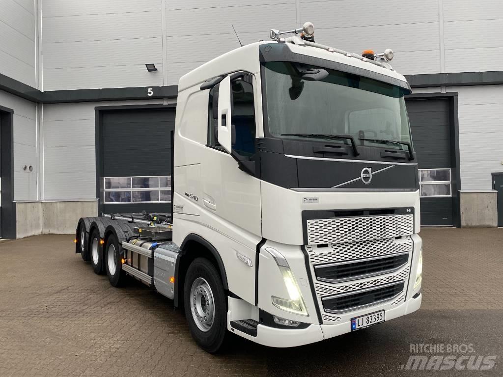 Volvo FH540 Tridem Horgos rakodó teherautók
