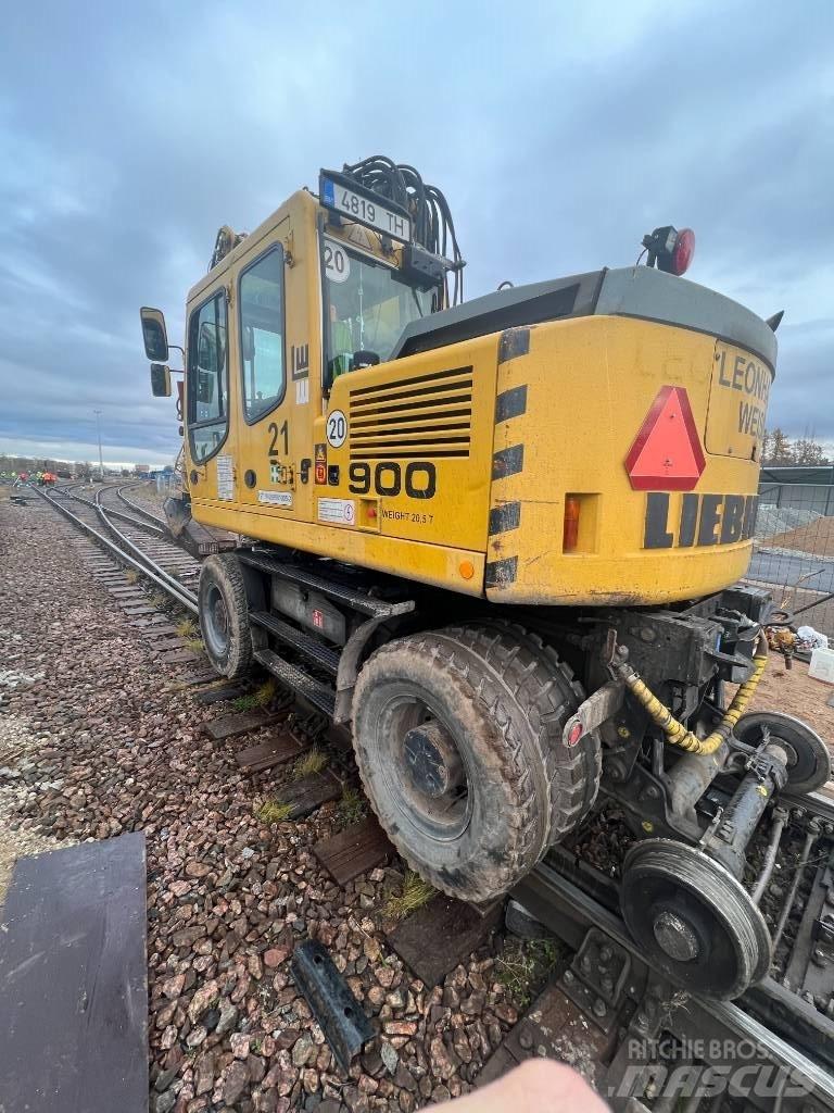 Liebherr A 900 C ZW Speciális kotrók
