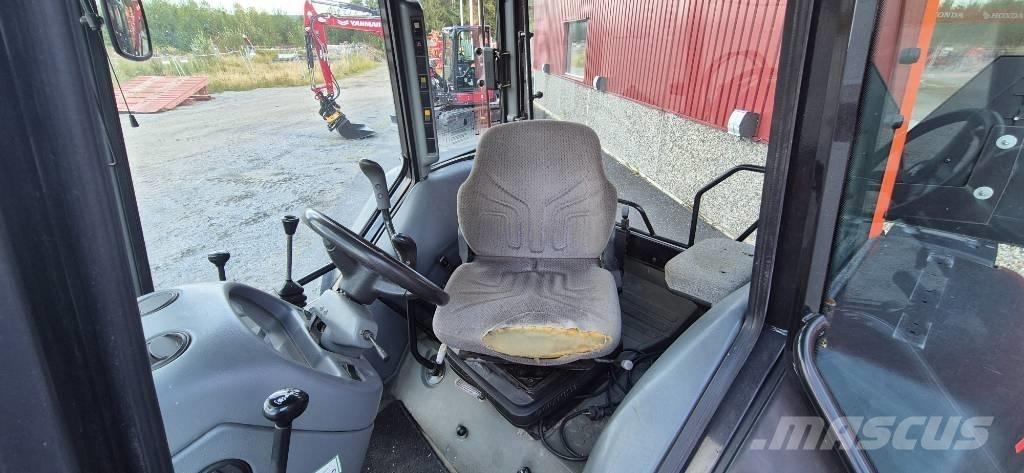 Valtra A 75 Traktorok