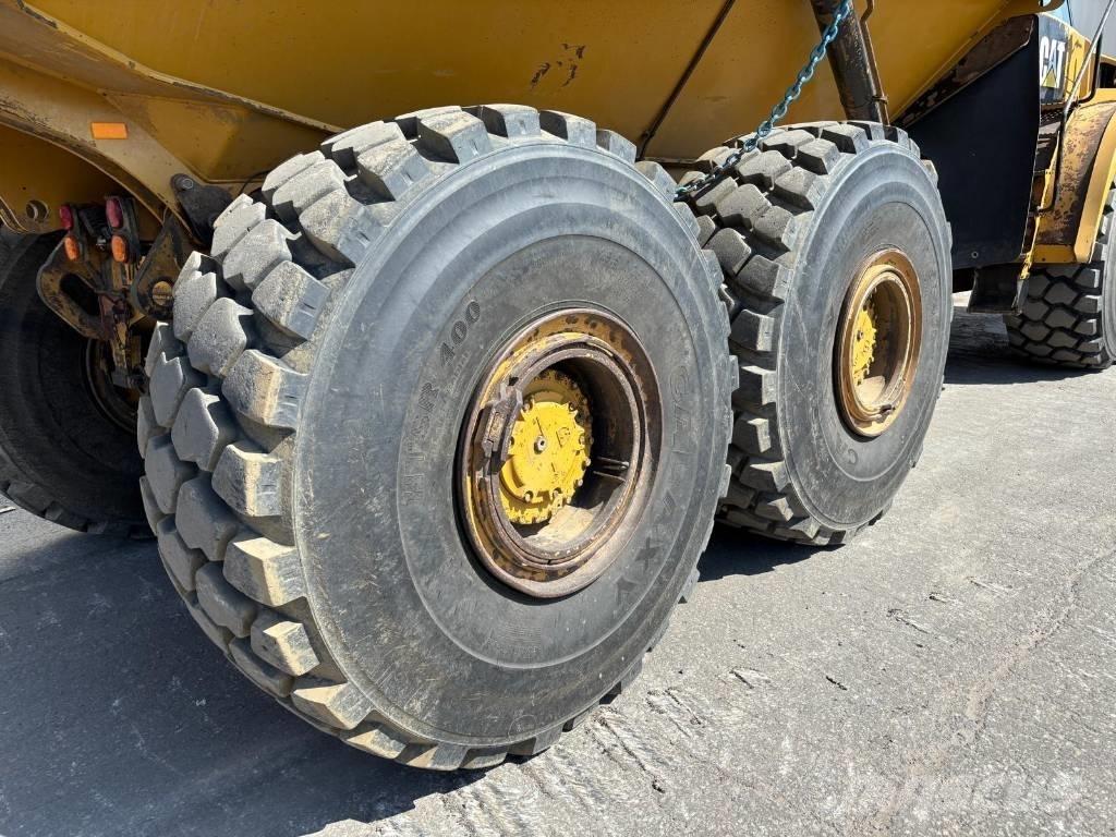 CAT 745 C Csuklósdömperek