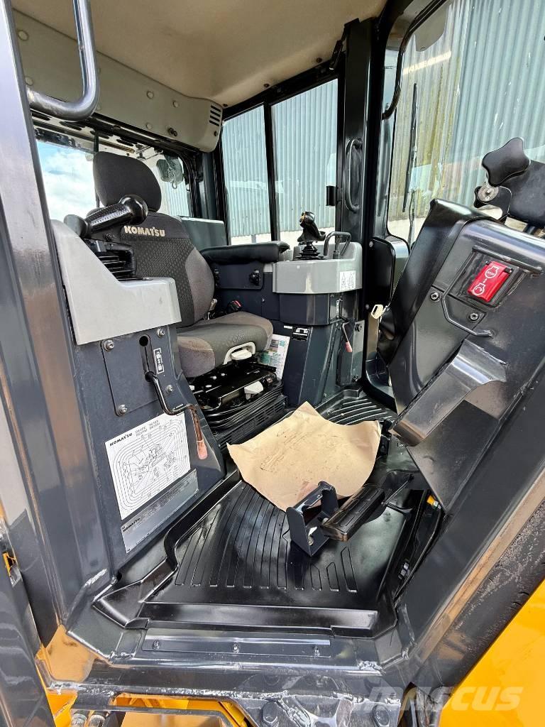 Komatsu D 61 PXi-24 lánctalpas dózerek