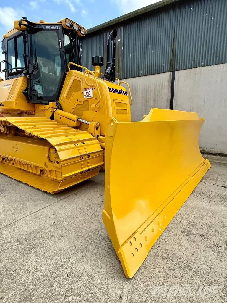 Komatsu D 61 PXi-24 lánctalpas dózerek