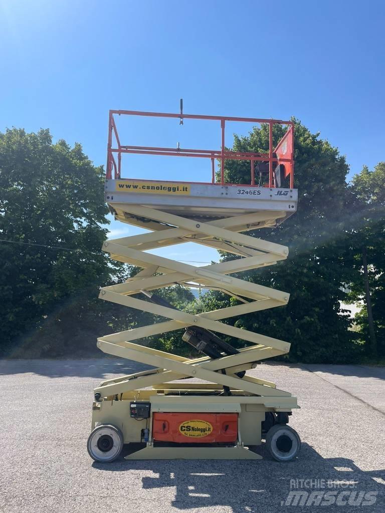 JLG 3246 ES Ollós emelők