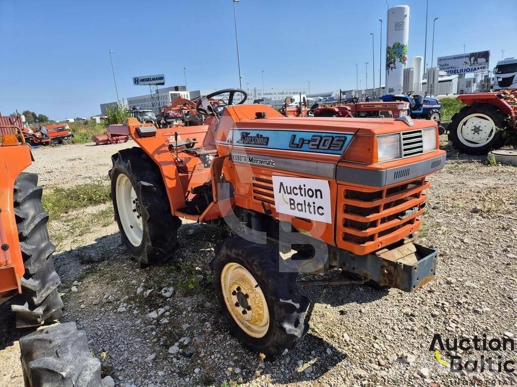 Kubota L1-205D Traktorok