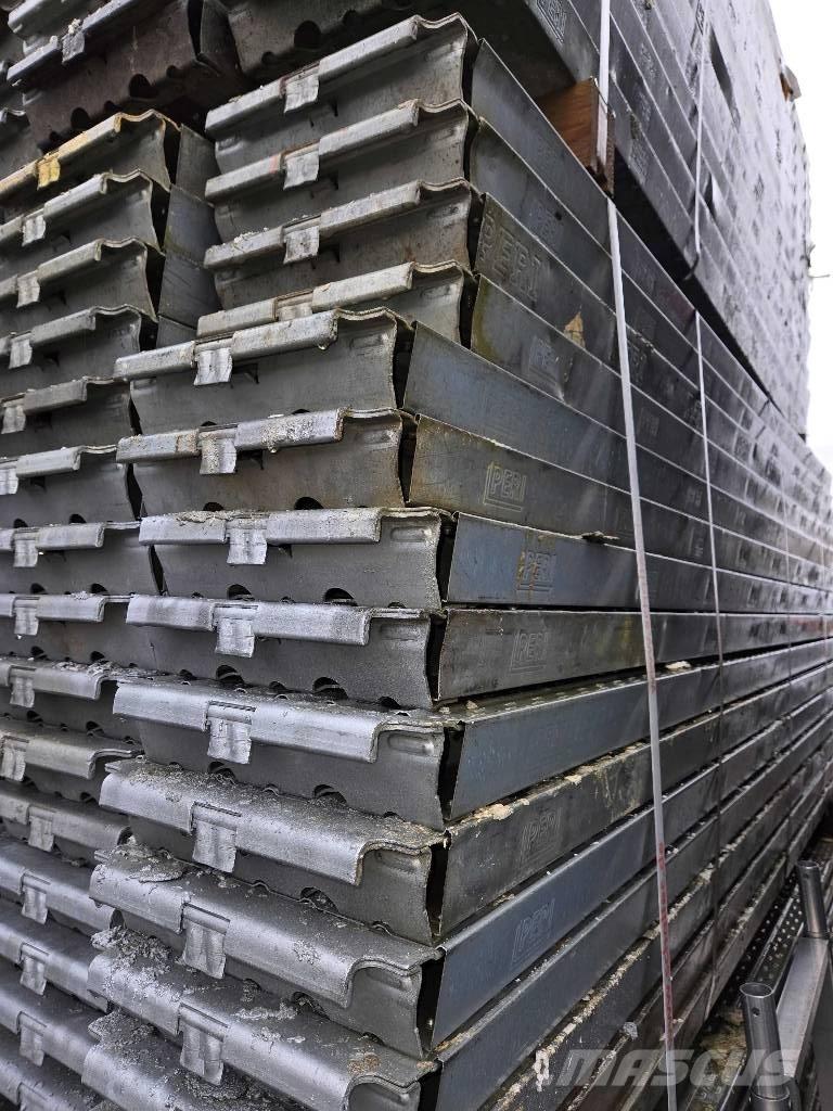 Peri UP T72 Állvány felszerelések