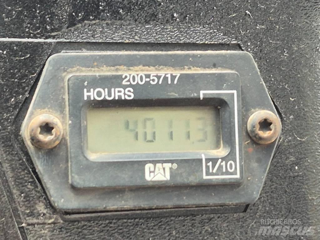 CAT 236 B Kompaktrakodók