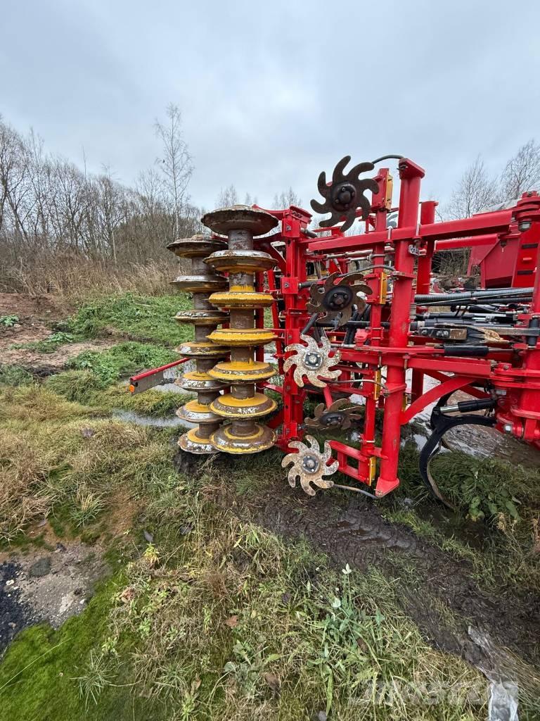 Väderstad Topdown400 Kultivátorok