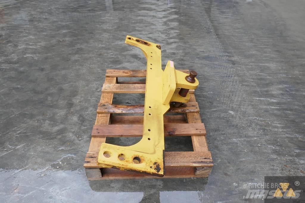 CAT 140M Drawbar Haszonjárművek - Egyéb