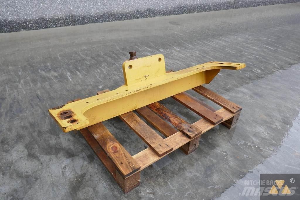 CAT 140M Drawbar Haszonjárművek - Egyéb