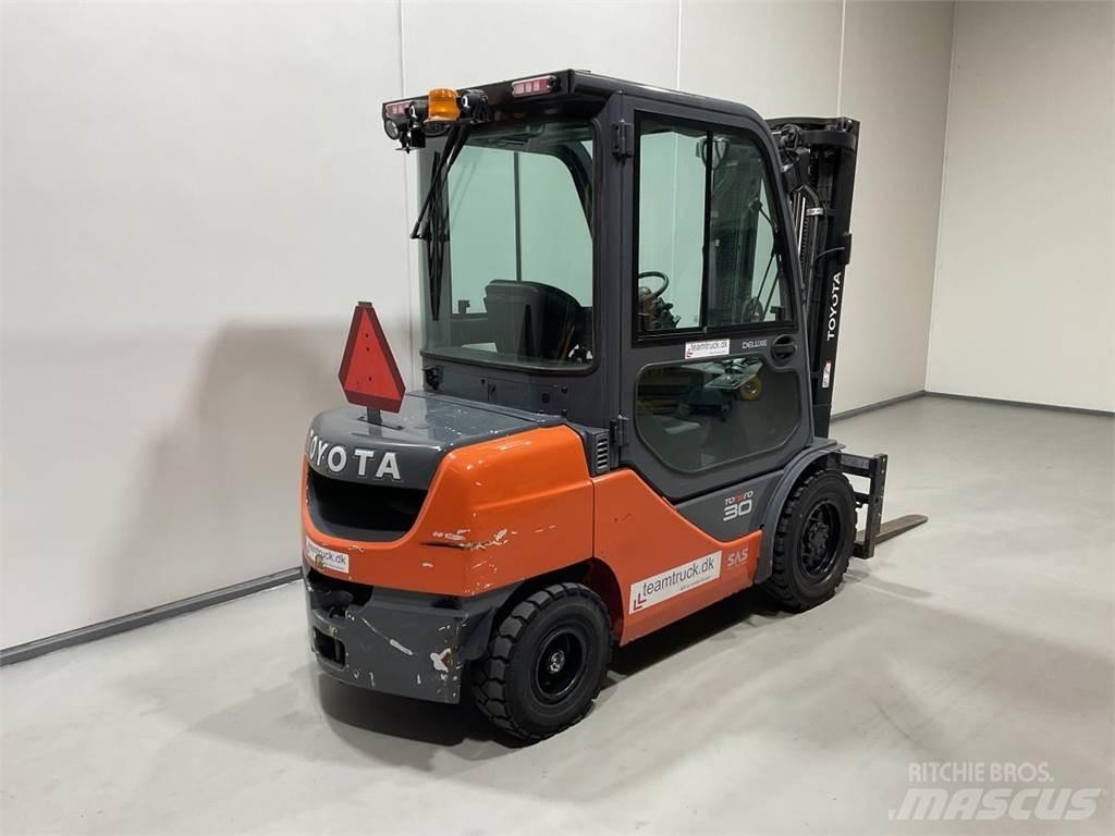 Toyota 52-8FDF30 Dízel targoncák