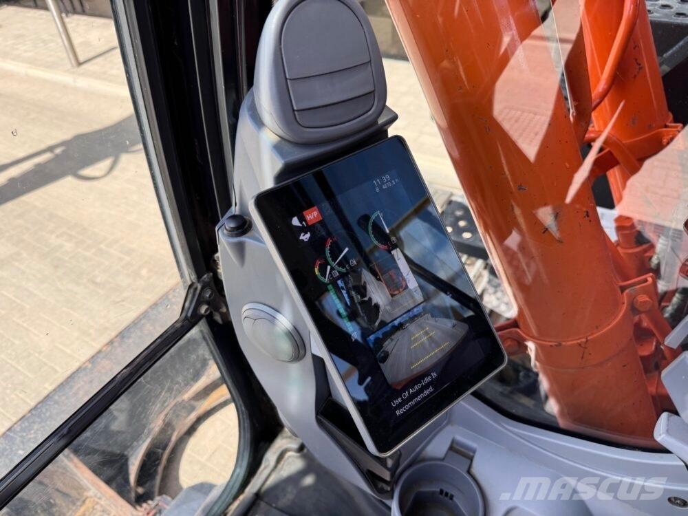 Hitachi ZX135USBL-7 Lánctalpas kotrók