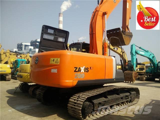 Hitachi ZX 200 Lánctalpas kotrók