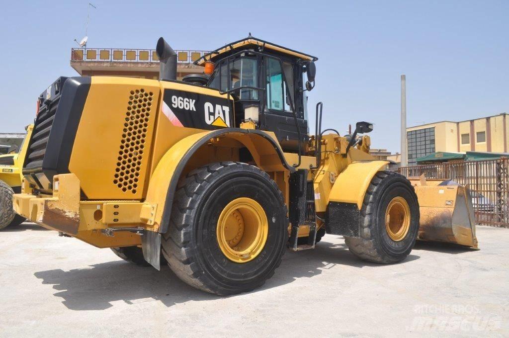 CAT 966 K Gumikerekes homlokrakodók