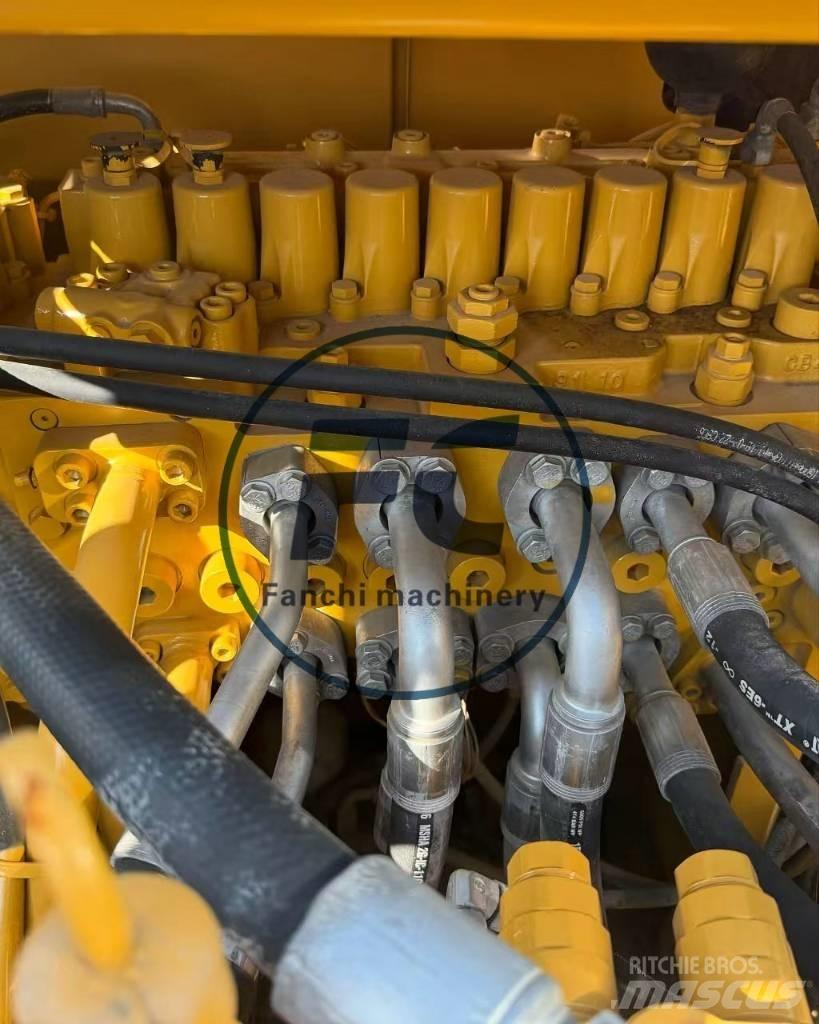 CAT 330 Lánctalpas kotrók