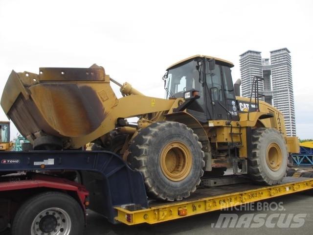 CAT 966H Gumikerekes homlokrakodók