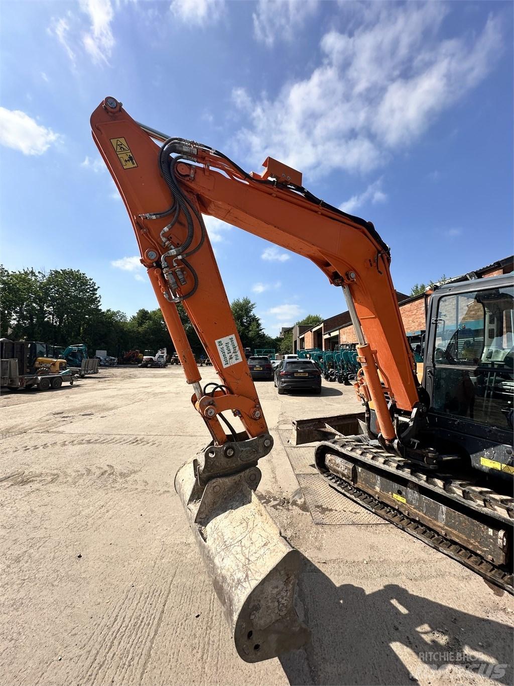 Doosan DX 63-3 Mini kotrók < 7t