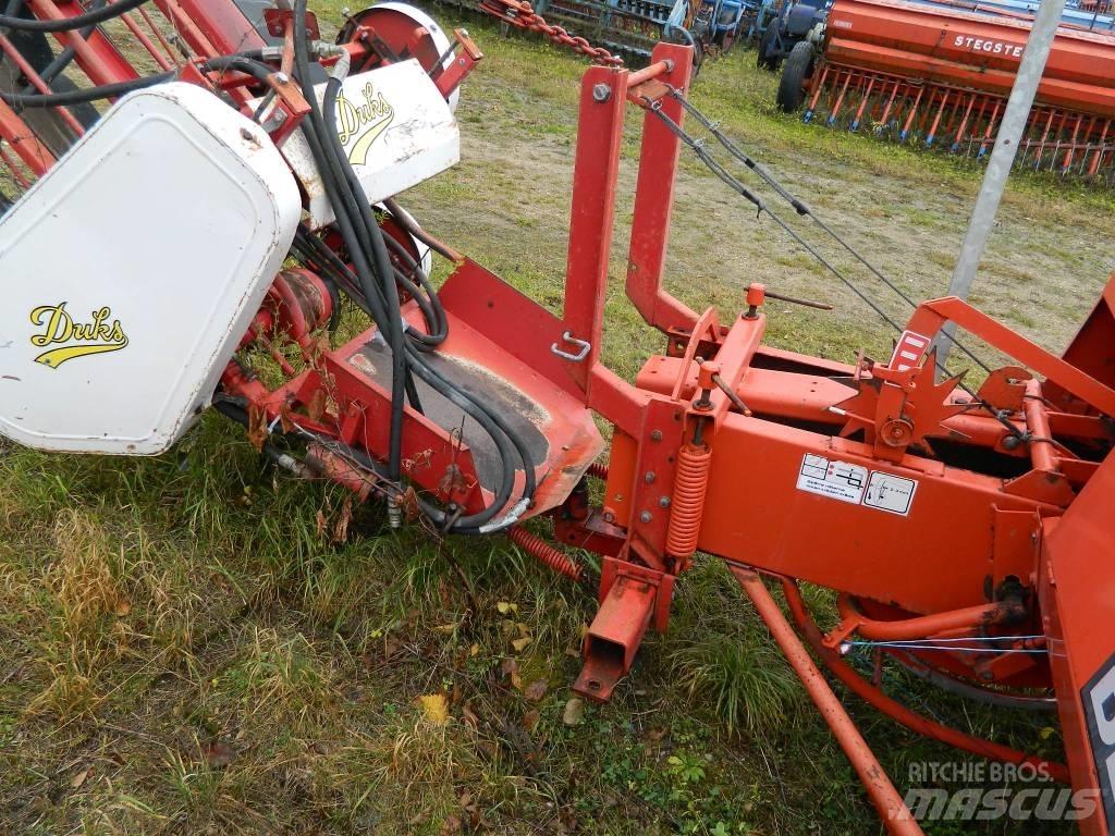 Deutz-Fahr HD300 Szögletes bálázók