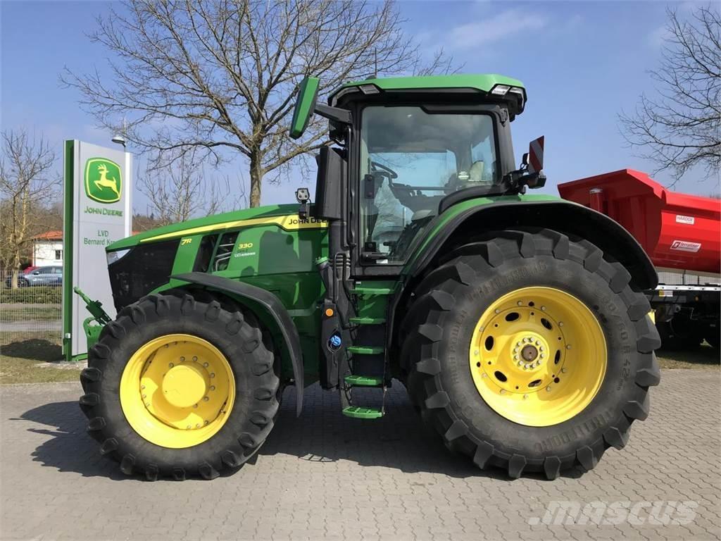 John Deere 7R 330 Traktorok