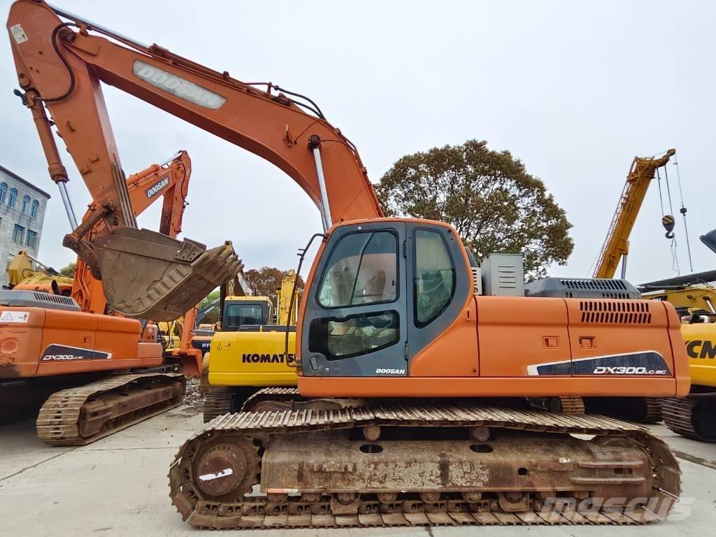Doosan DX 300 LC Lánctalpas kotrók