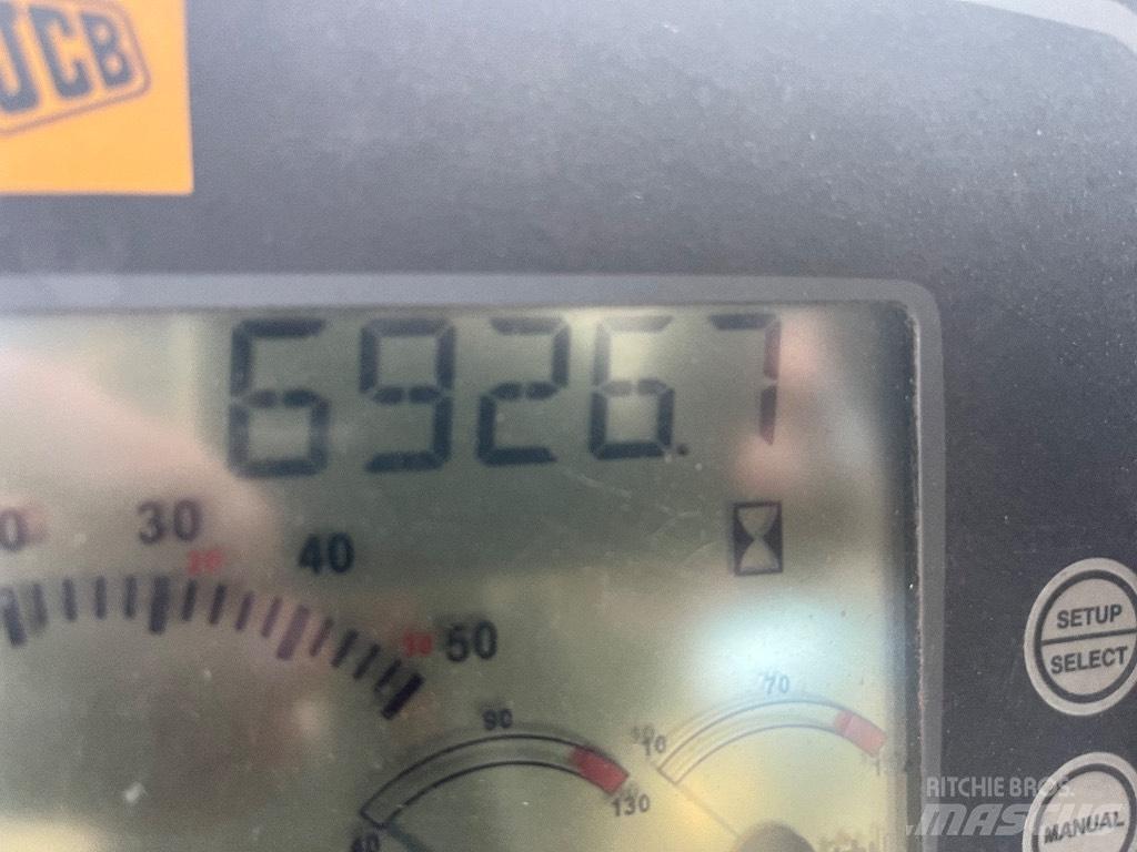 JCB 411 HT Gumikerekes homlokrakodók