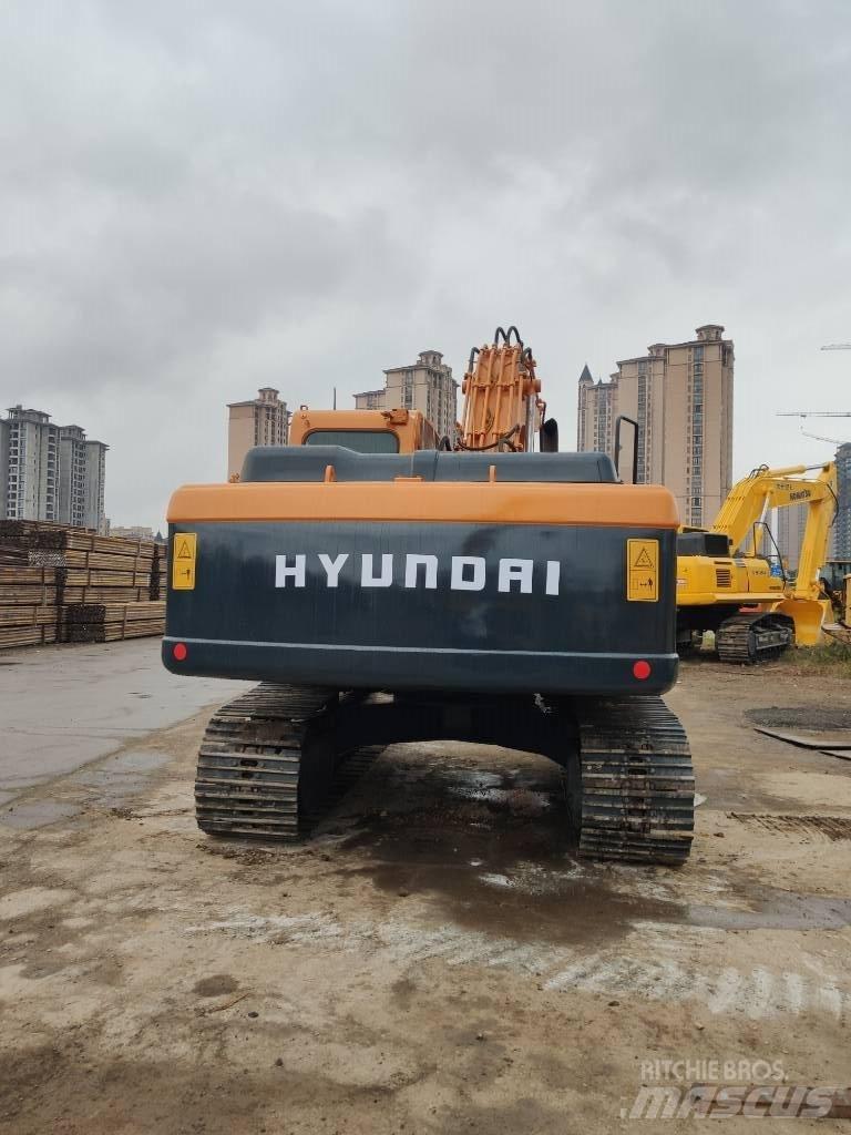 Hyundai R220LC-9S Lánctalpas kotrók