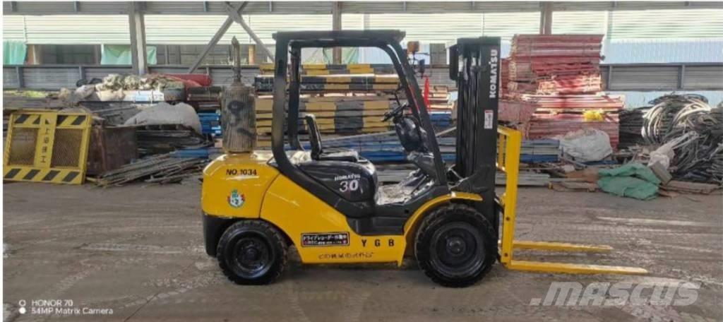 Komatsu FD 30 T-14 Dízel targoncák