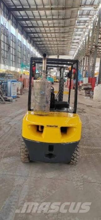 Komatsu FD 30 T-14 Dízel targoncák