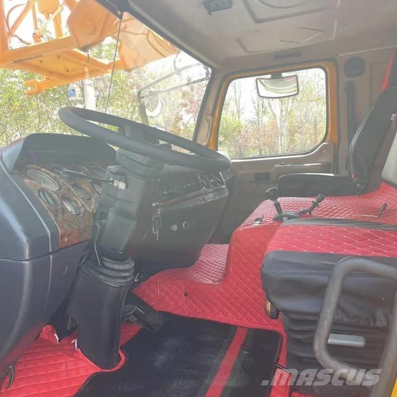 XCMG QY 100 K Terepdaruk