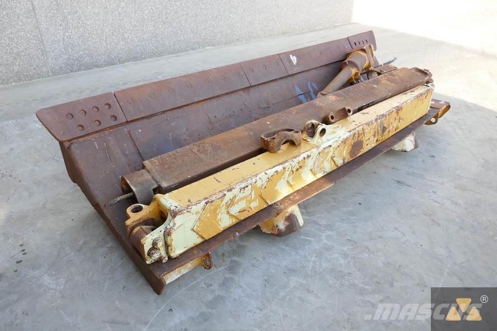 CAT D7G Blade Tolólapok