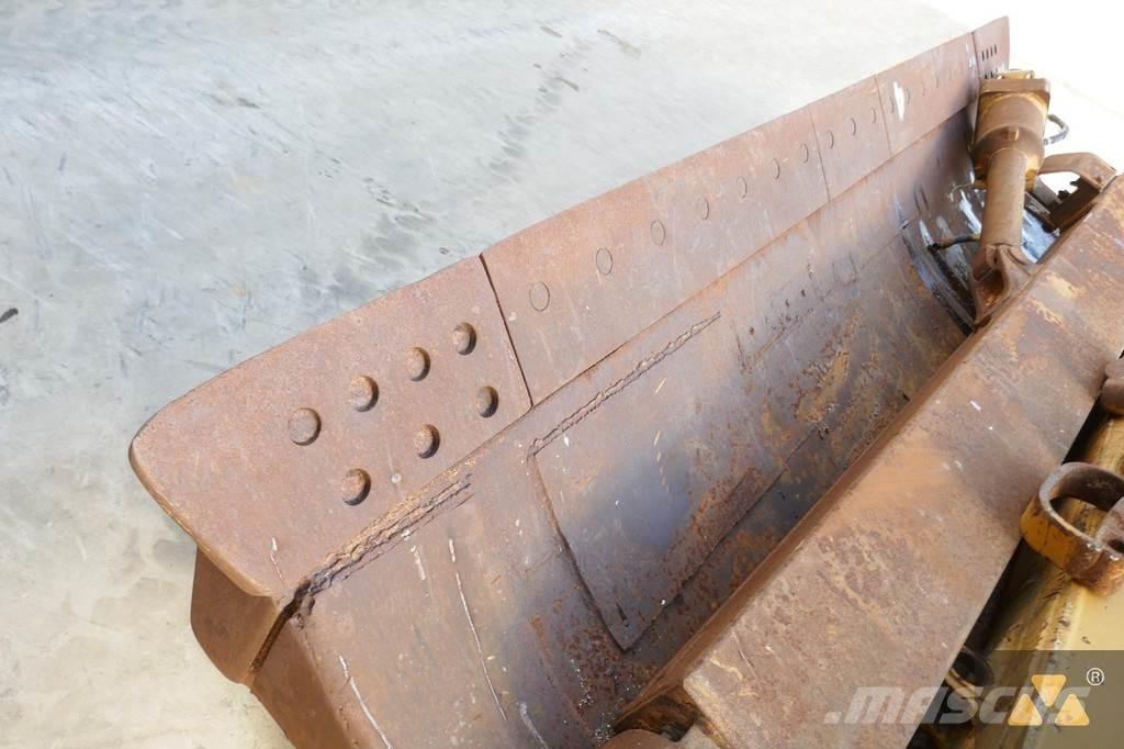 CAT D7G Blade Tolólapok