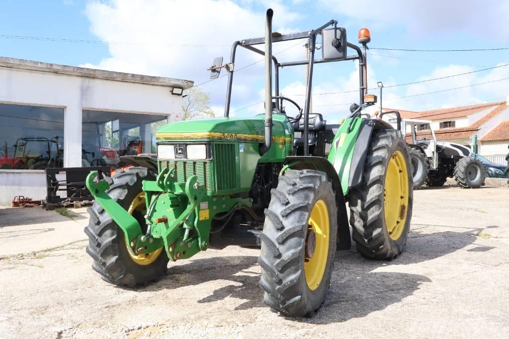 John Deere 5400 Traktorok