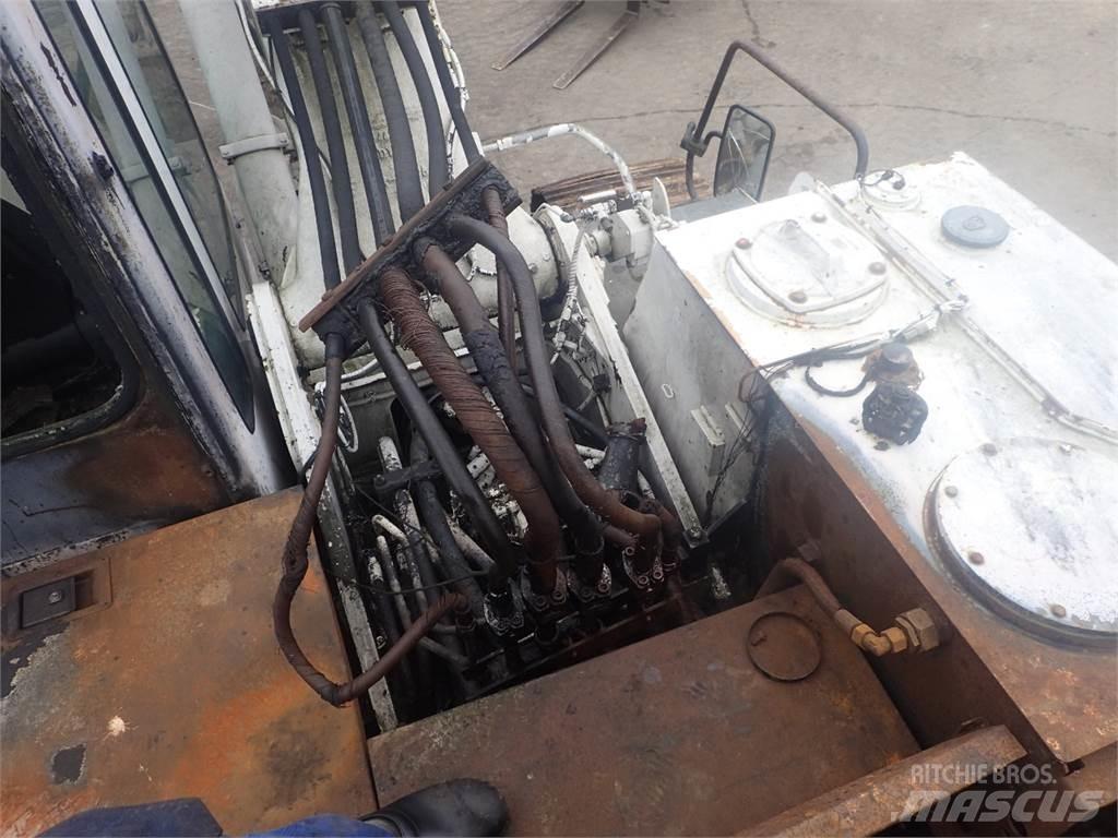 Liebherr R912 Traktorok